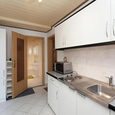 Family-friendly Forest Home, Cleaning Included