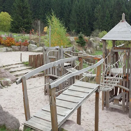 Family-friendly Forest Home, Cleaning Included