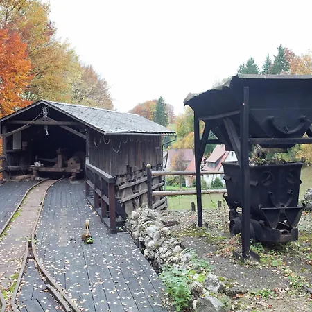 Family-friendly Forest Home, Cleaning Included *